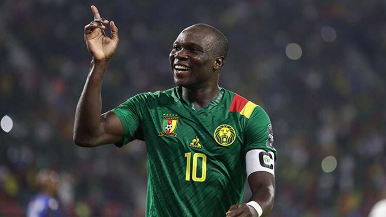 Afrika Uluslar Kupası'nda futbol tarihine geçecek olay! Takımda kaleci kalmadı, sol bek kaleye geçti!