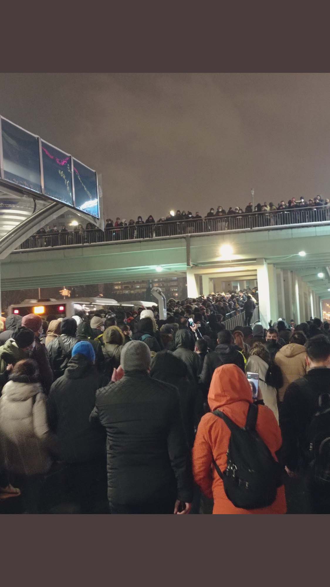 İstanbul senin dedi, İstanbulluyu kaderine terk etti! Vatandaş yollarda mahsur kalmışken, İmamoğlu kentin en lüks balık restoranında keyif çattı! Lazım olduğu an ya tatilde, ya da yemekte!