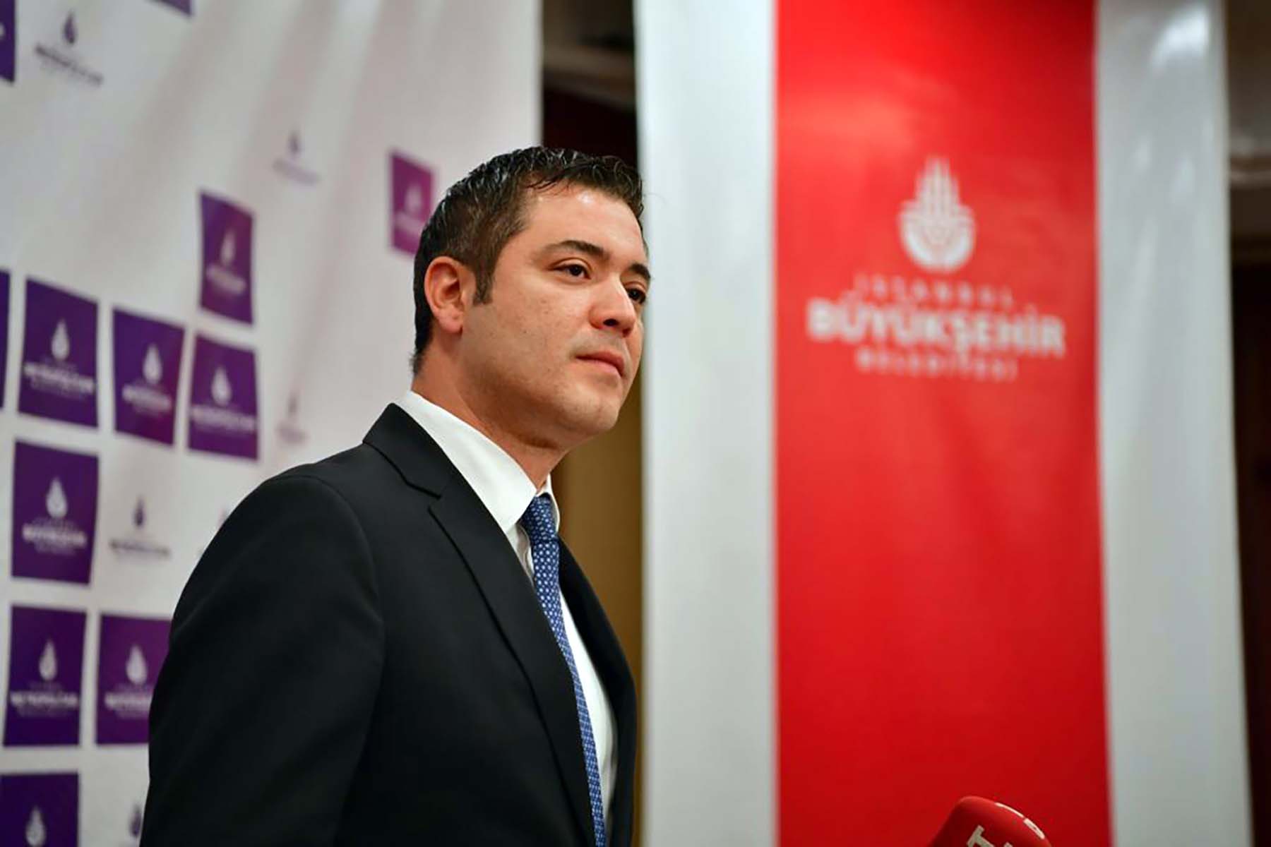 Ekrem İmamoğlu'nun izinden gitti! İBB Sözcüsü Murat Ongun, İstanbullu karla mücadele ederken yurt dışında tatildeymiş 