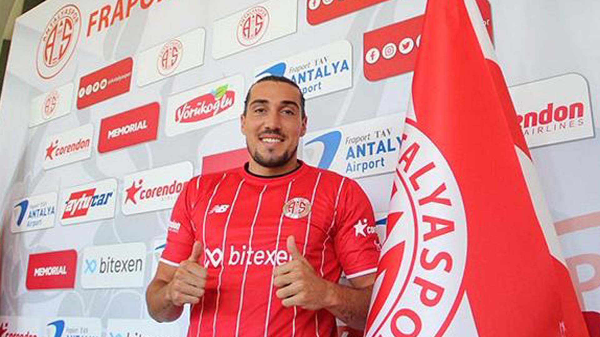 FT Antalyaspor Crivelli ile olan sözleşmesini fesh etti!
