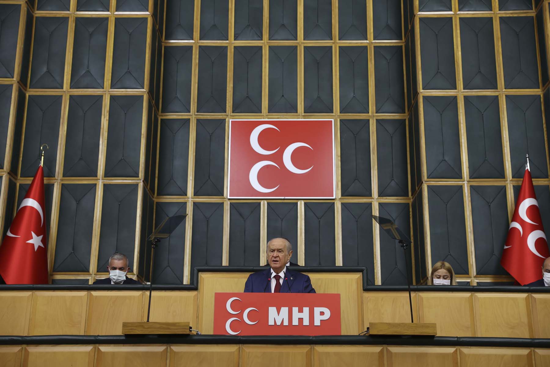 MHP lideri Devlet Bahçeli'den İmamoğlu için zehir zemberek sözler! Görevinden istifa etmesini istedi