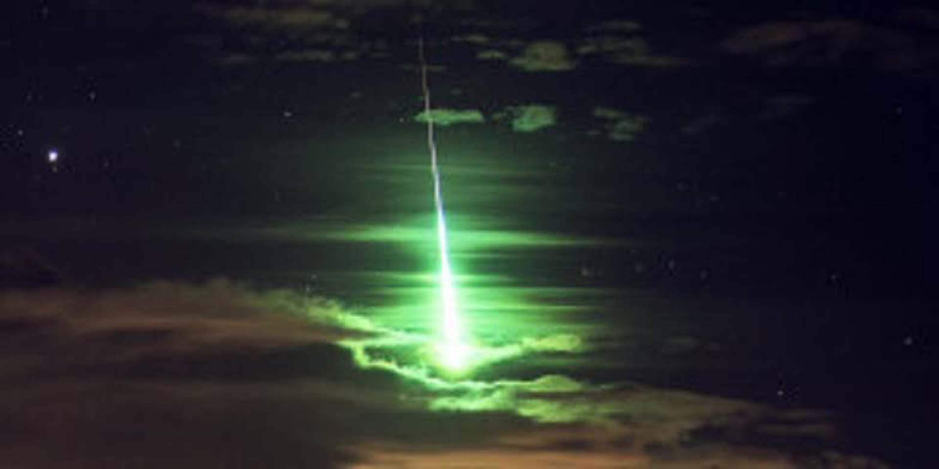 Gökyüzündeki yeşil ışığın sırrı çözüldü! Türkiye Uzay Ajansı açıkladı: Meteor düşmüş 