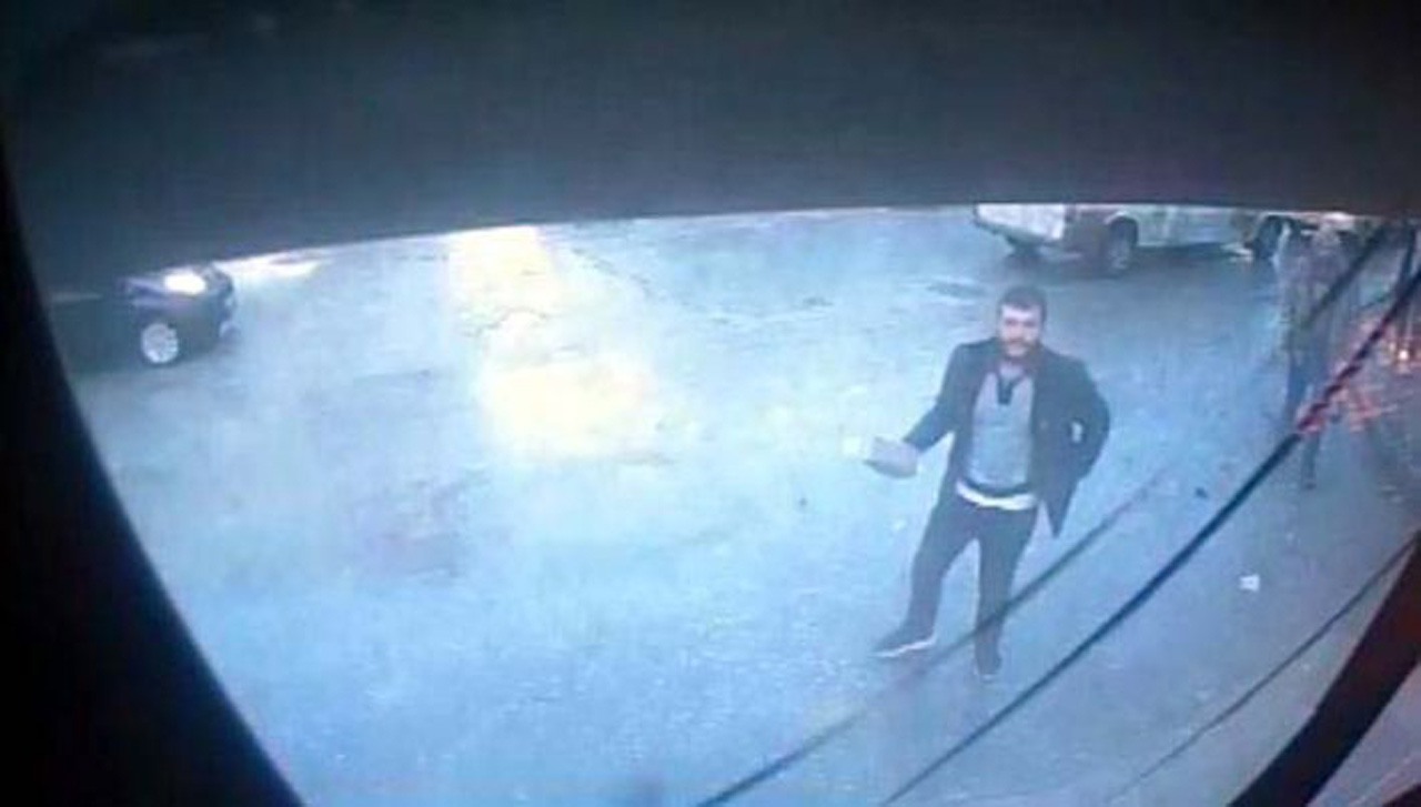 Gaziantep'te HES kodu olmadan otobüse binmek istedi, alınmayınca şoföre ve otobüse saldırdı!