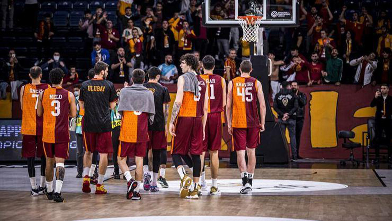 Basketbolcular koronavirüsü yenemedi, Federasyon oynayın diyerek sporcu sağlığını hiçe saydı! Galatasaray takımı pozitif sporcular ile oynayacak!!