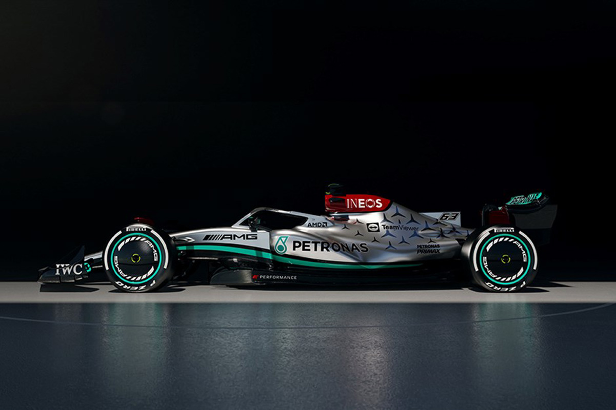 Mercedes'in yeni aracı W13 lansmanında Hamilton'dan ayrılık açıklaması: Hiçbir zaman söylemedim