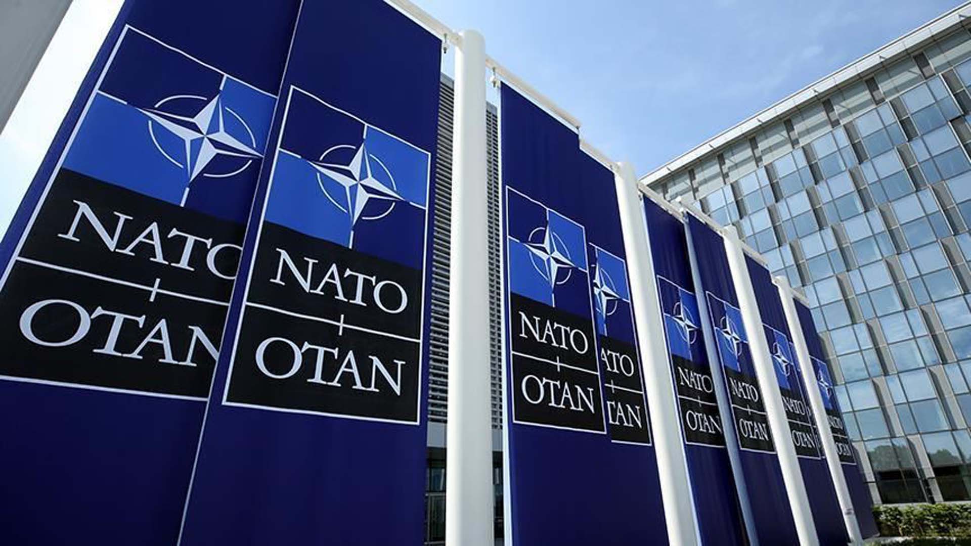 Ukrayna Cumhurbaşkanı Zelenskiy, NATO'yu yerden yere vurdu: Ölenlerin hepsi sizin yüzünüzden ölüyor