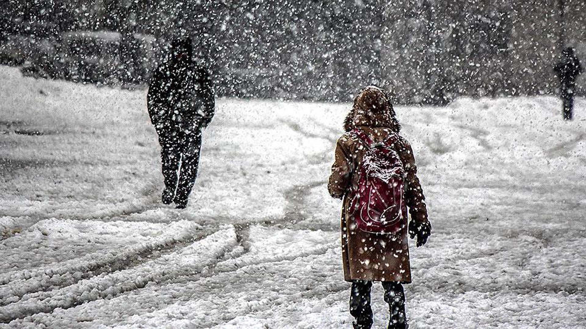 Son dakika | İstanbul Valiliği duyurdu! Kar yağışı nedeniyle okullar ve üniversiteler tatil edildi