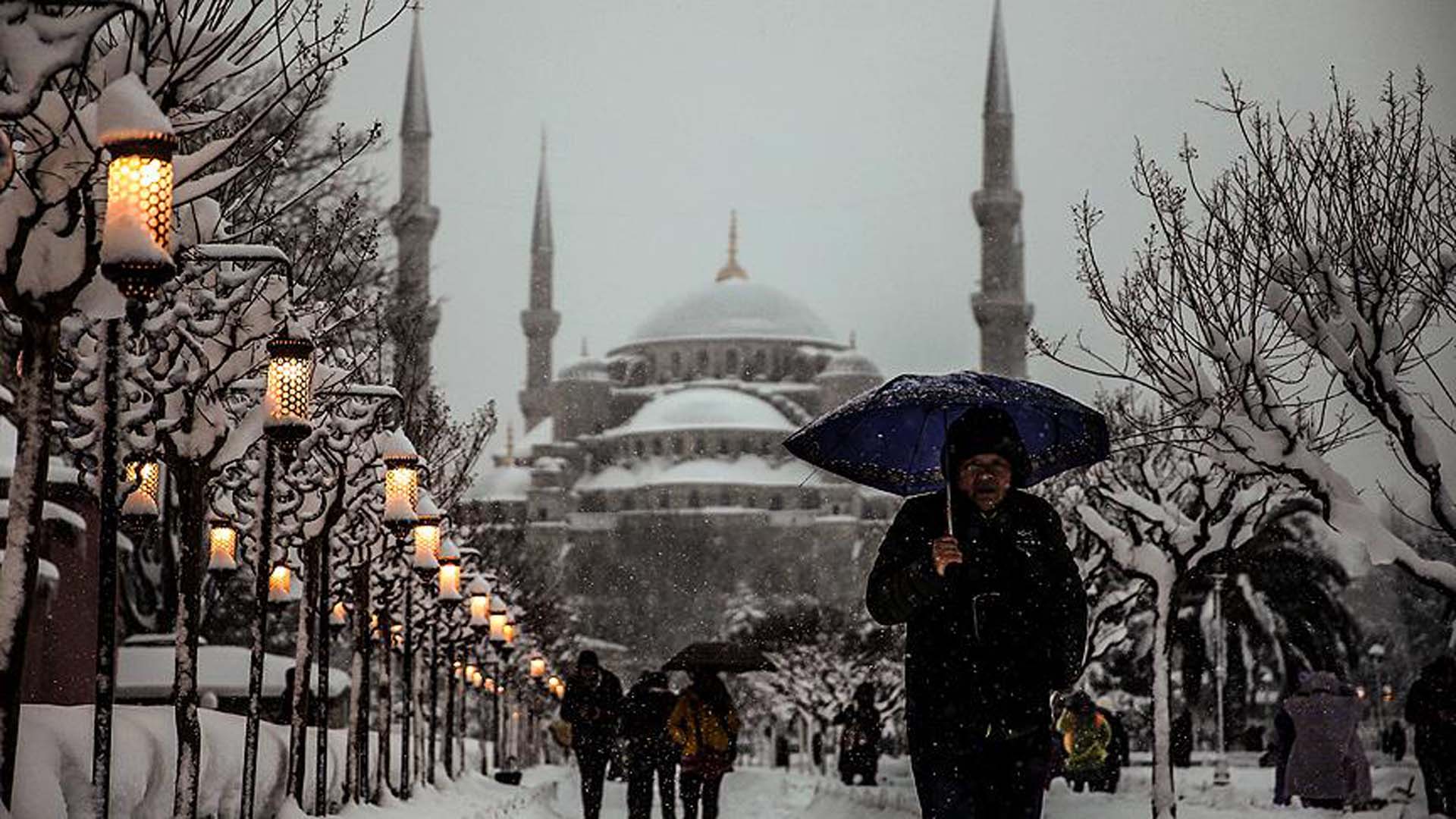 Son dakika | İstanbul Valiliği duyurdu! Kar yağışı nedeniyle okullar ve üniversiteler tatil edildi