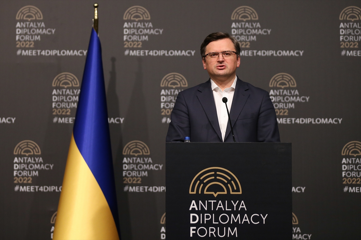 Dünyanın beklediği zirve sona erdi! Ukrayna Dışişleri Bakanı Kuleba ve Rusya Dışişleri Bakanı Lavrov'dan önemli açıklamalar