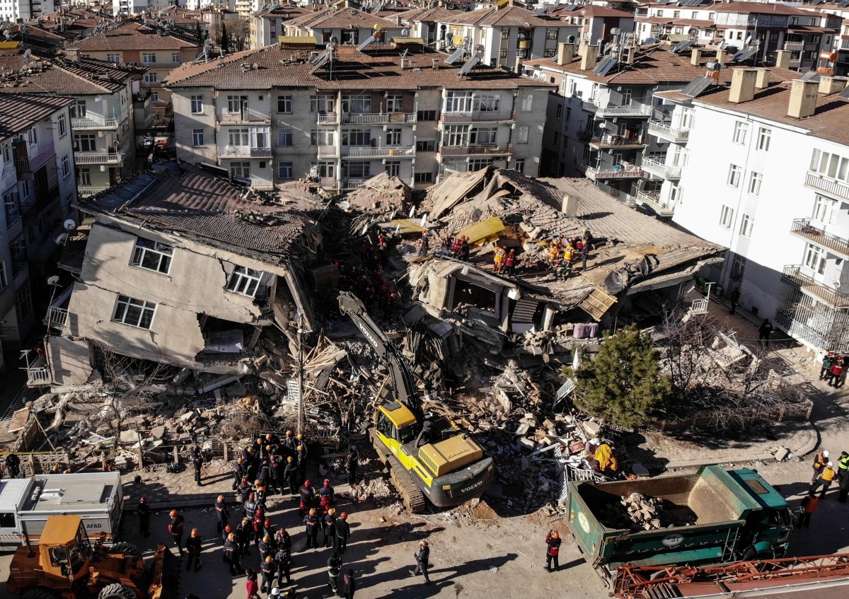 Adıyaman depreminin ardından Naci Görür, deprem tahminiyle deprem etkisi yaratarak herkesi sarstı! Beklenen büyük Marmara depremi öne çekilmiş!