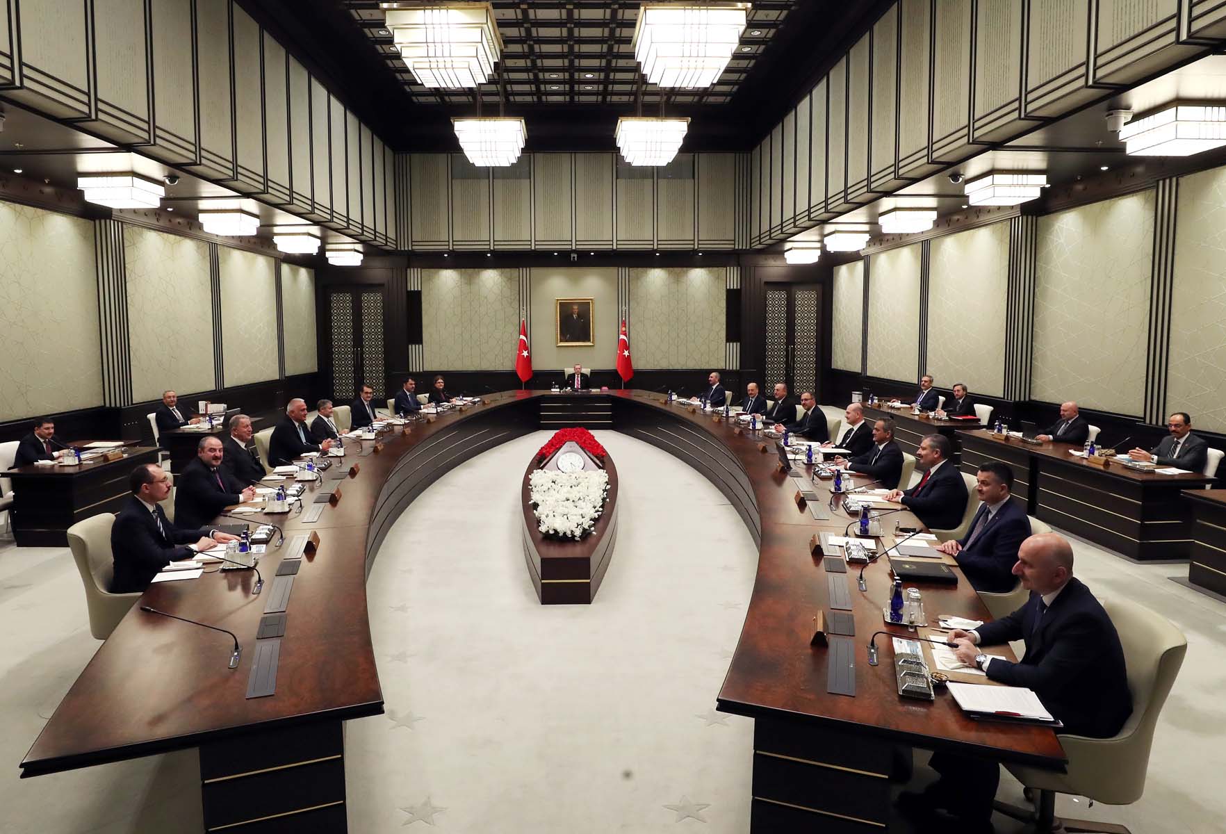 Cumhurbaşkanı Erdoğan kabineyi topluyor! Rusya - Ukrayna savaşı ve kritik konular masada! Gözler toplantı sonrasında... 