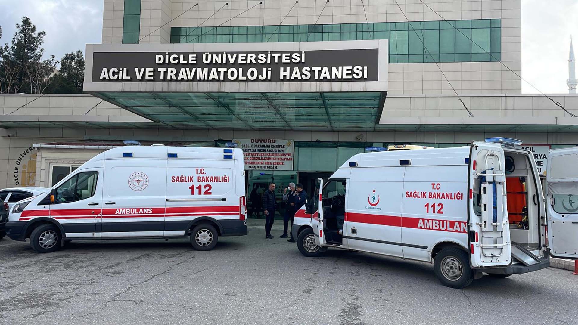 Son dakika | Diyarbakır'da 3.Sanayi Sitesi'nde patlama: 7 yaralı! Ortalık savaş alanına döndü