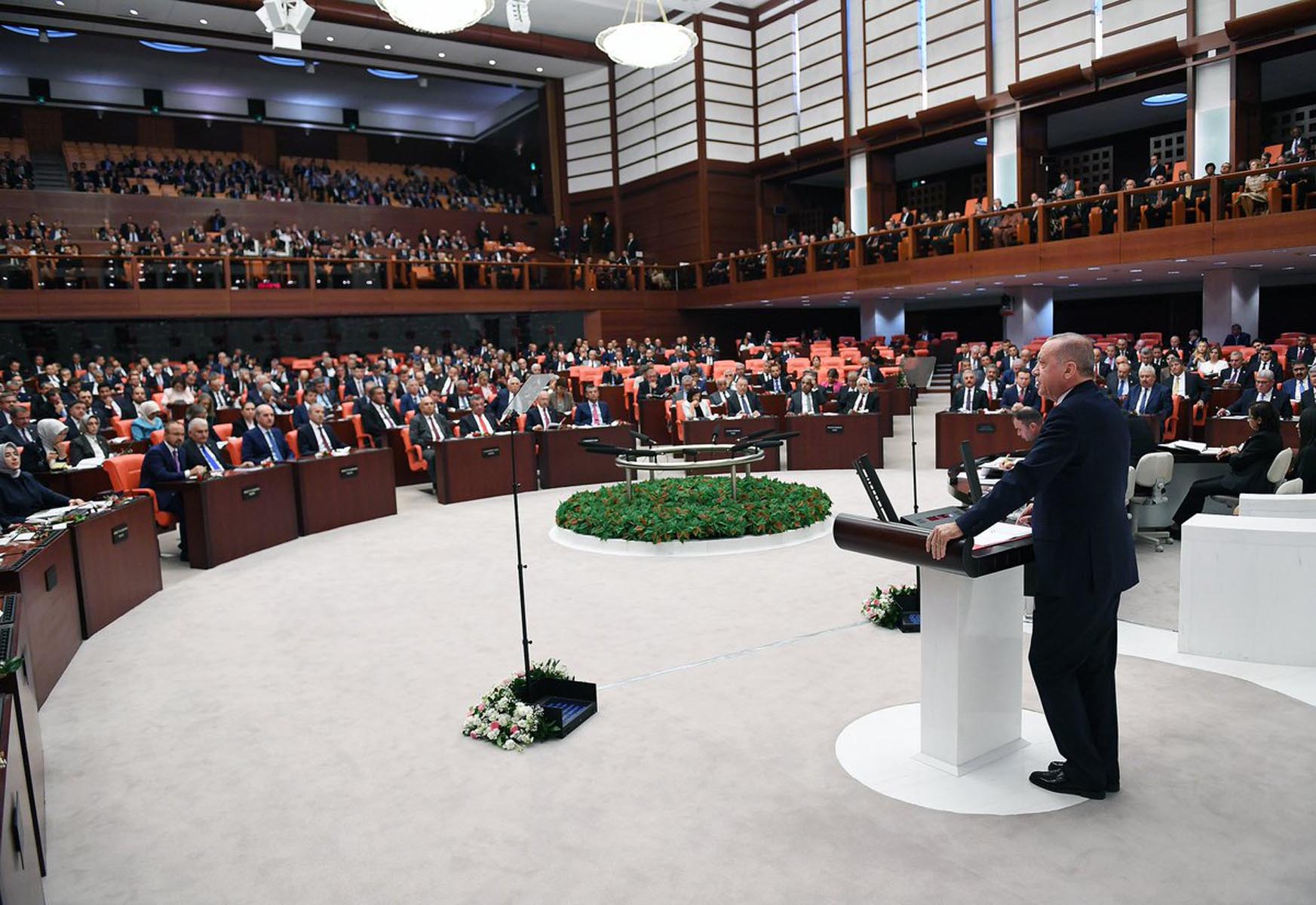 Seçim kanunu teklifi kabul edildi! 'Başbakan' ibareleri kanundan çıkartılıyor! 