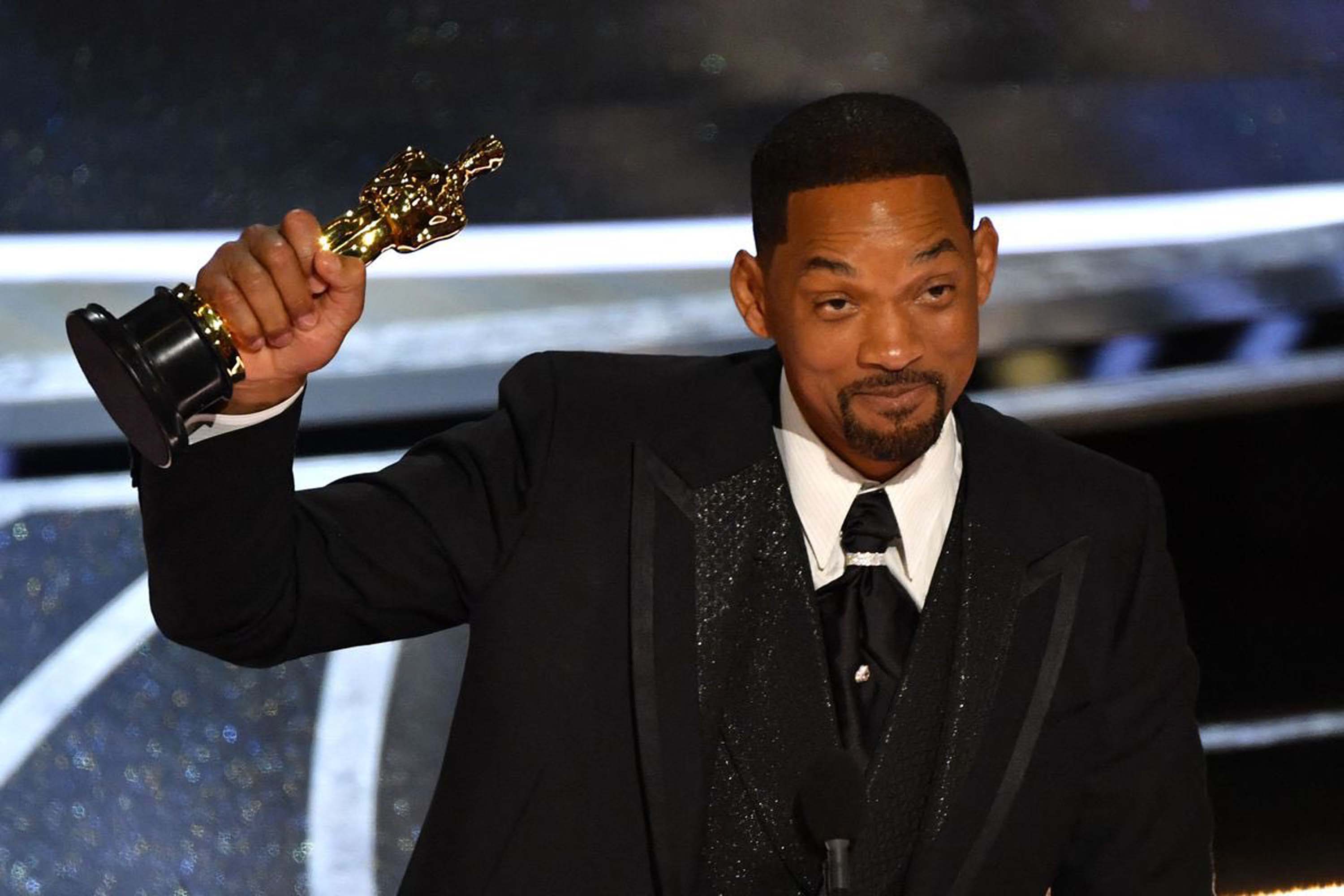 Oscar ödül sahipleri değil, Will Smith'in şaplağı konuşuluyor! Smith'ten sunucu Chris Rock'a tokat! Karımın adını ağzına alma!
