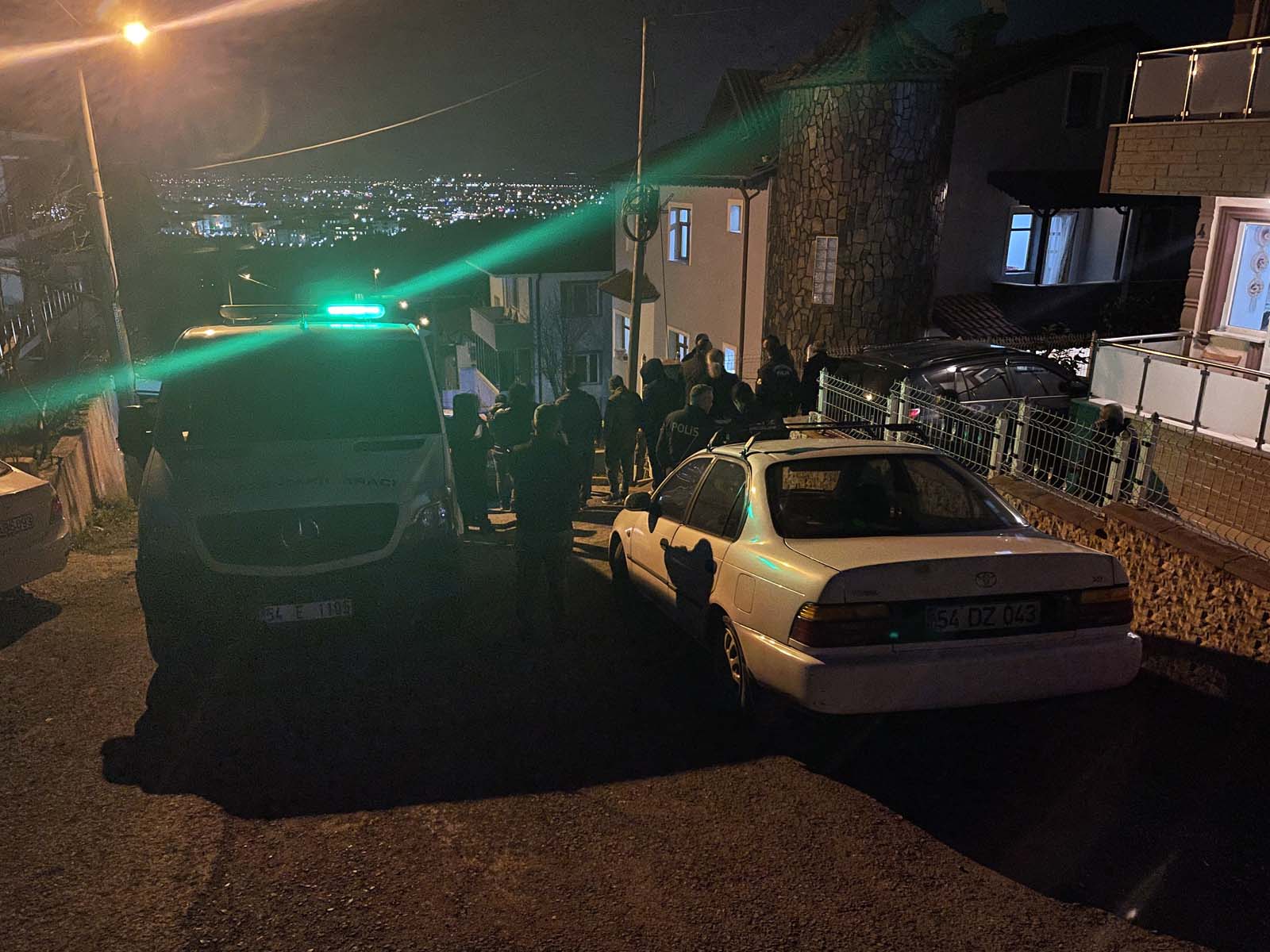 Sakarya Serdivan'da tapu kavgası: Ağabeyini, yengesini ve yeğenini silahla vurarak öldürdü 