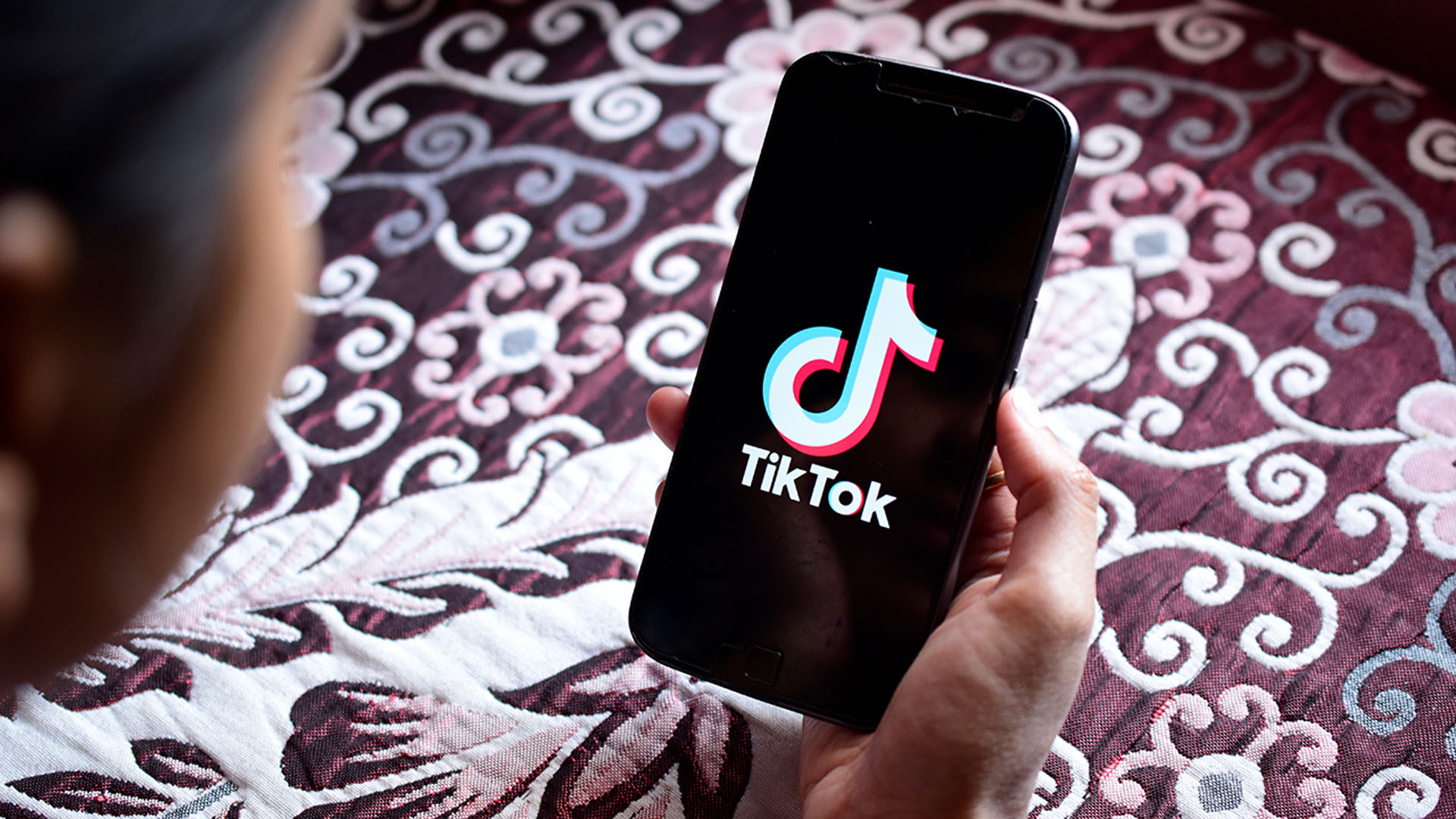 TikTok uygulamasına sosyal medyadan tepki yağdı! TikTok kapatılacak mı?