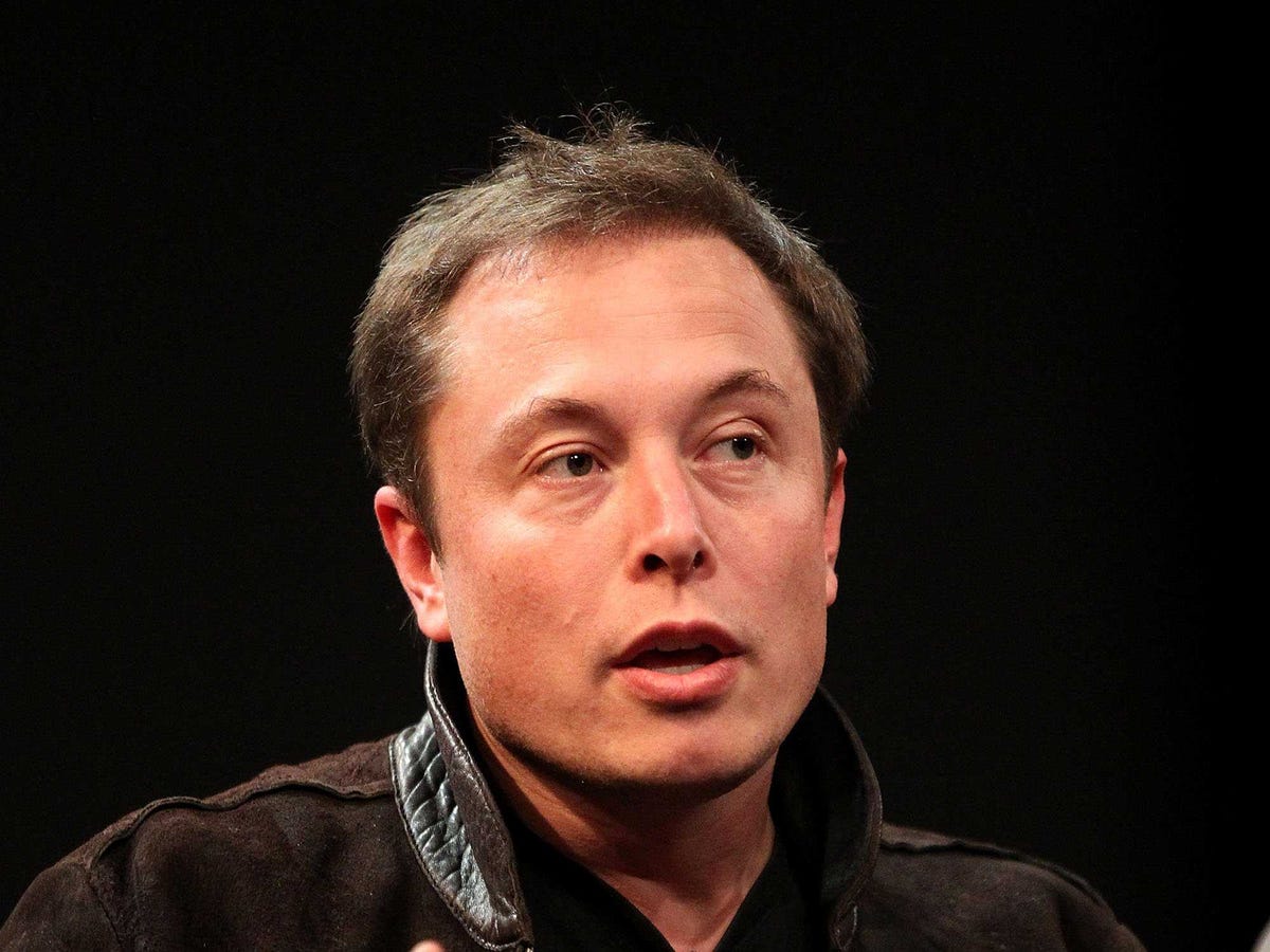 Elon Musk bu defa tüm insanlığa tehdit olmaya geliyor! Beyin çipi projesini insan üzerinde denemeye başladı bile!