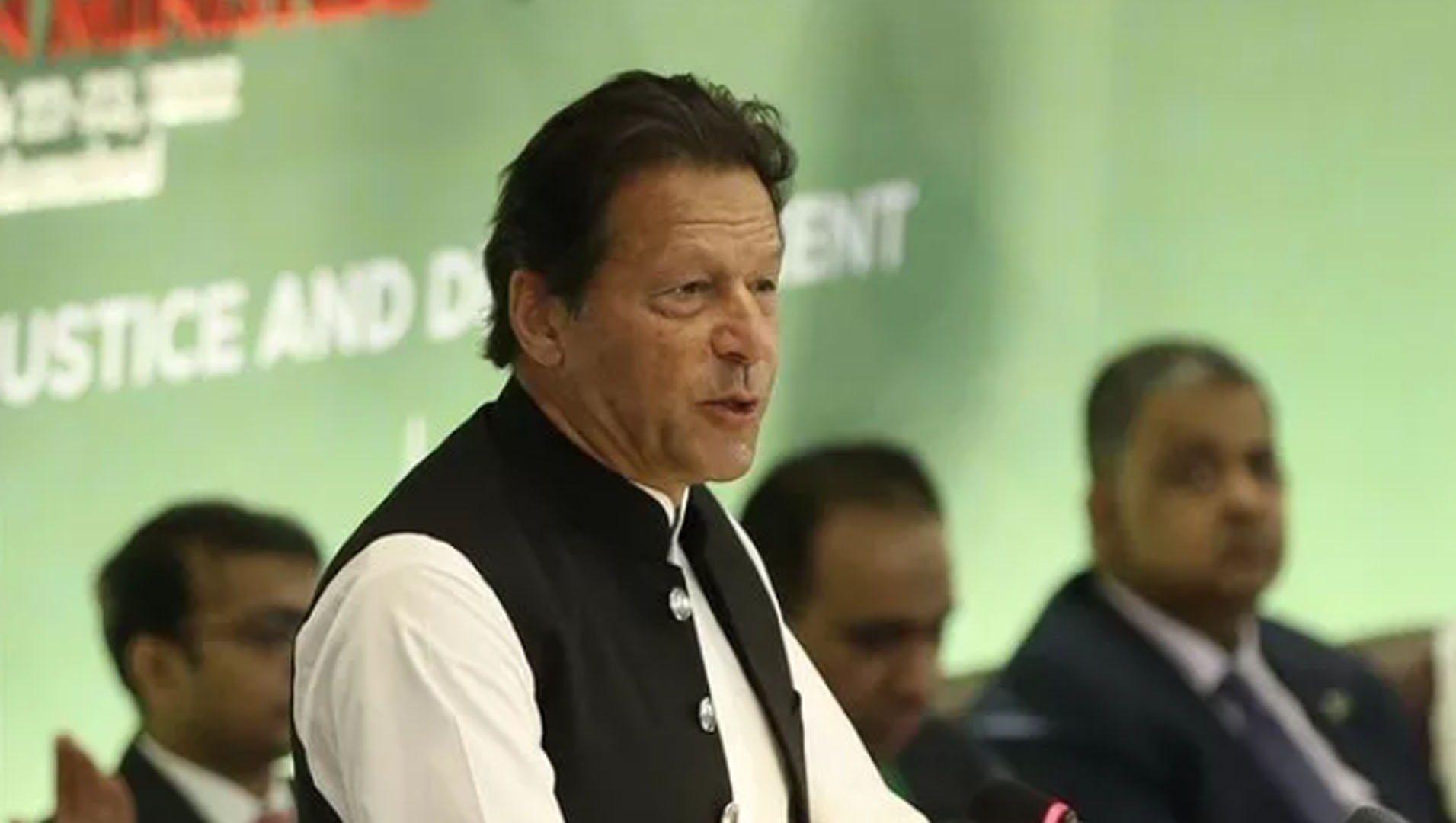 Pakistan’da hükümet düştü! Başbakan İmran Han görevden alındı