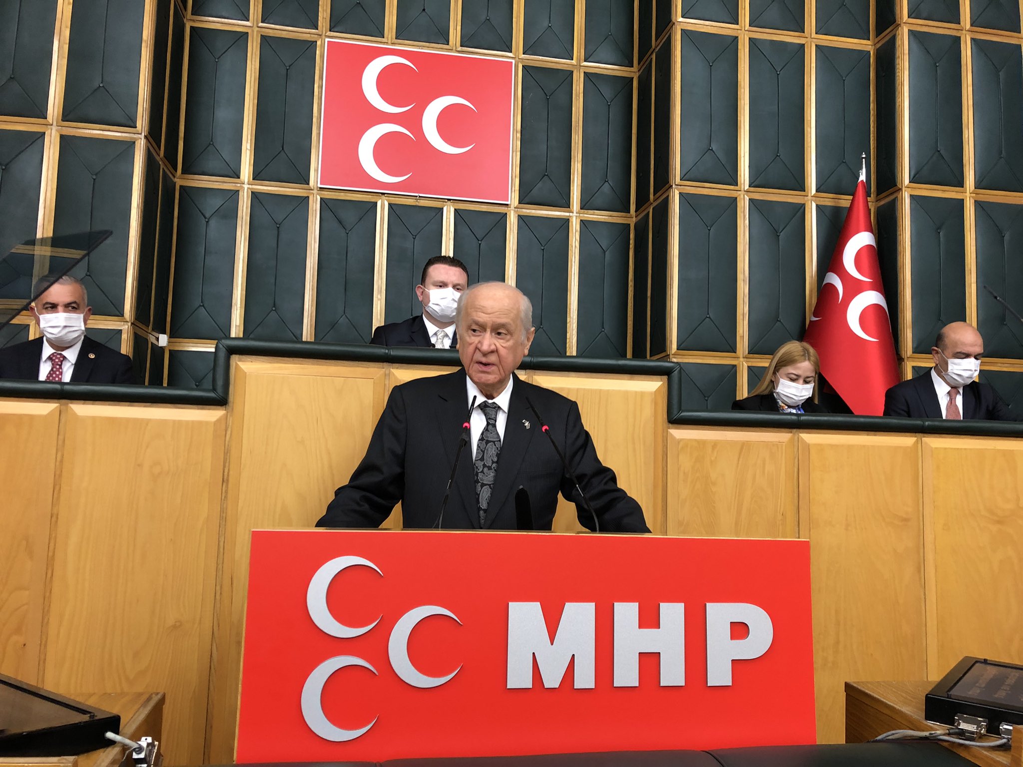 MHP lideri Bahçeli'den muhalefete zehir zemberek sözler: Cumhur İttifakı'nın adayı bellidir. Sizin çürük adayınız ne zaman ortaya çıkacak?