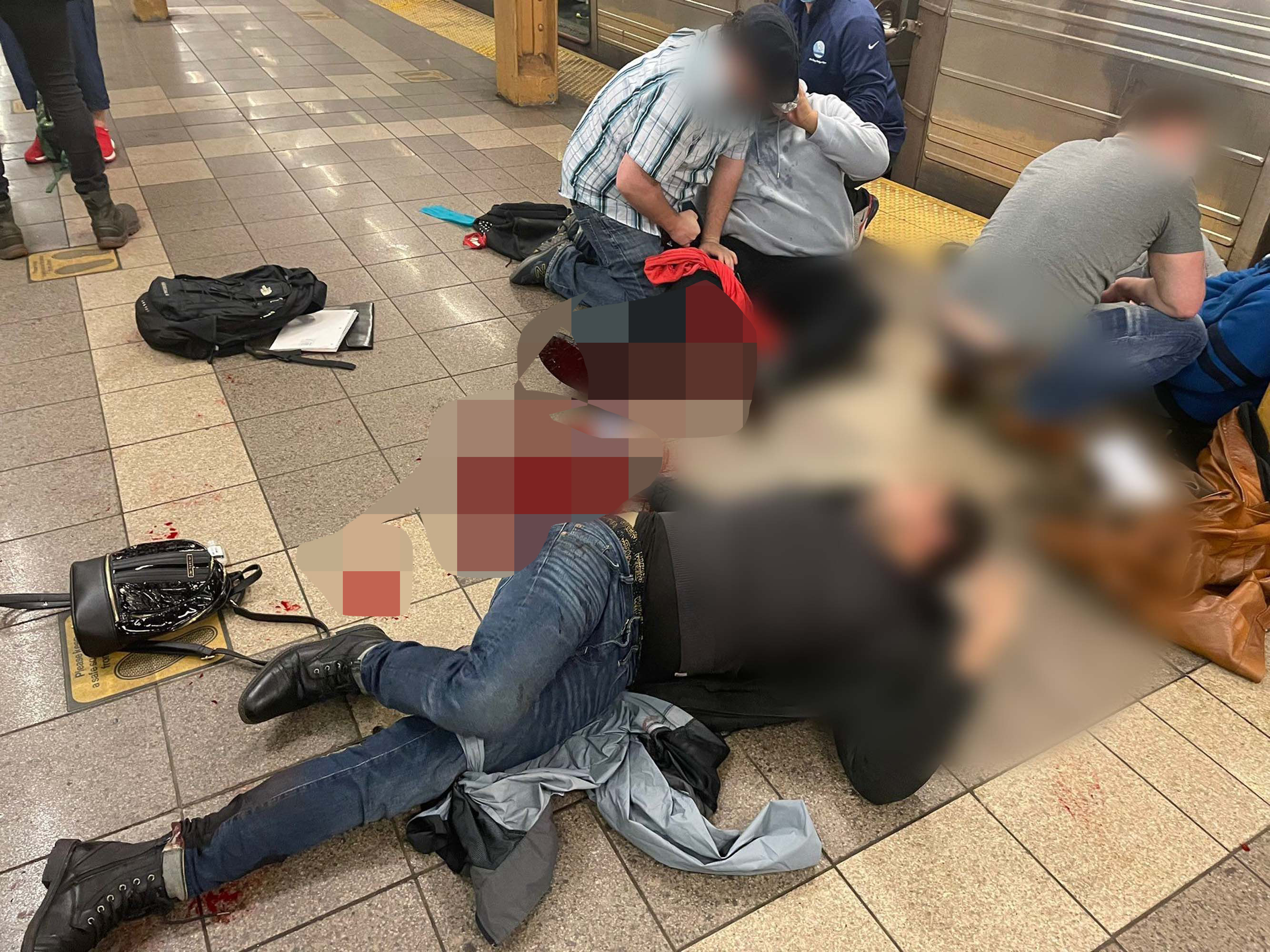 Son dakika! New York'ta metro istasyonuna saldırı! Çok sayıda yaralı var!