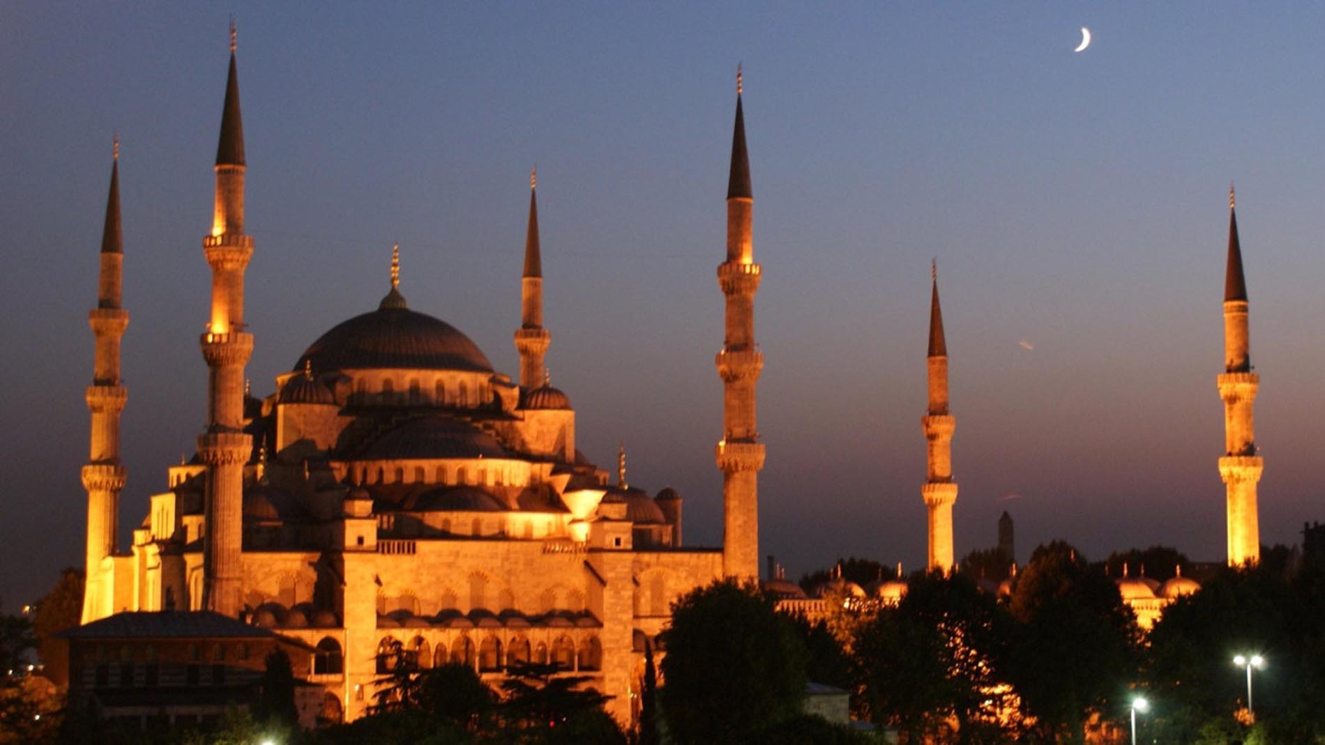 Diyanet Ramazan ayı imsakiyesi 2022! İftar saat kaçta, ne kadar kaldı İstanbul, Ankara, İzmir 2022? İllerin ezan saatleri kaç?