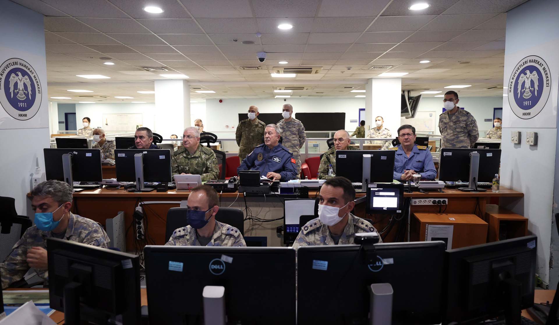 MSB duyurdu: Irak'ın kuzeyinde Pençe - Kilit Operasyonu başlatıldı! Komandolar ve Özel Kuvvetler sahaya indi 