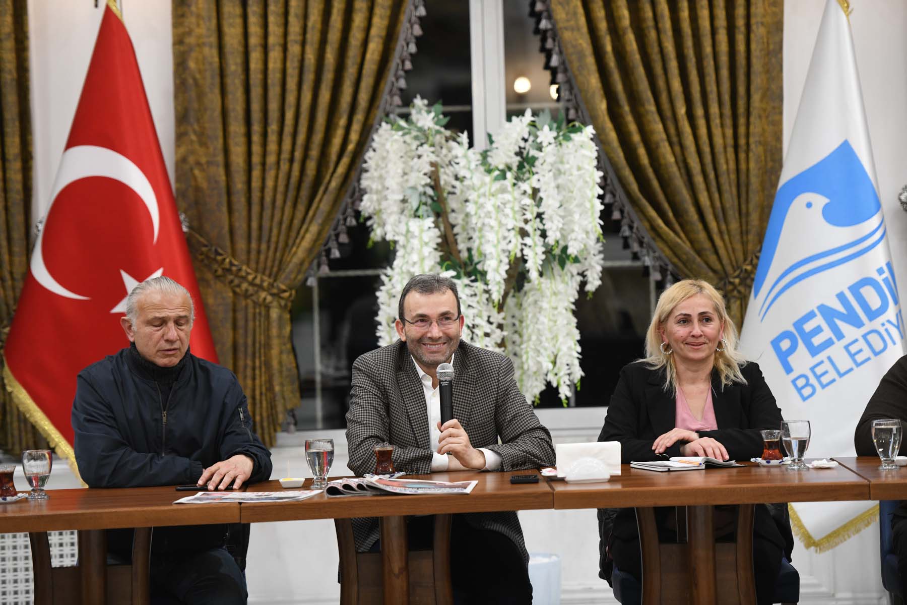 Başkan Ahmet Cin, basın mensuplarıyla sahurda buluştu! İyi günde, kötü günde her zaman vatandaşımızın yanındayız
