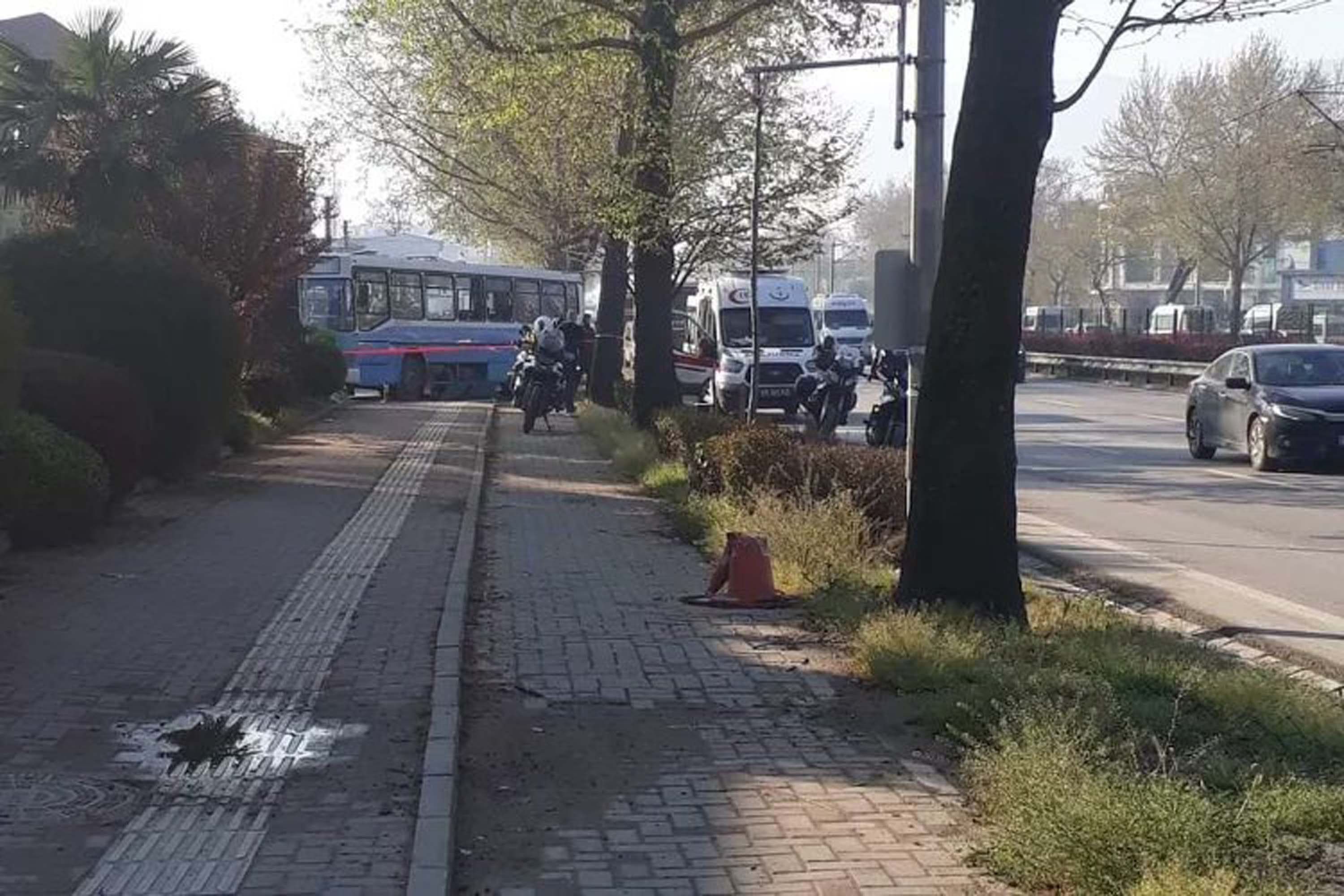 Son dakika! Bursa'da infaz koruma memurlarını taşıyan otobüste patlama! Kahreden haber geldi