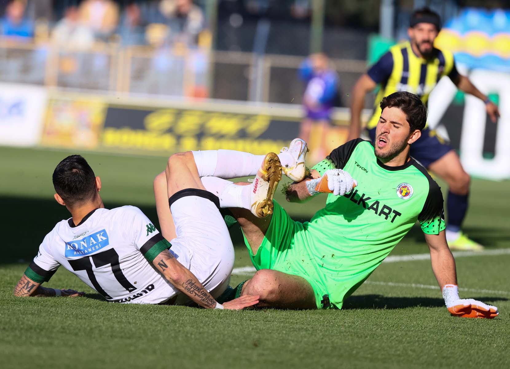 Spor Toto 1.Lig: Menemenspor 1- 1 Kocaelispor | Maç sonucu 