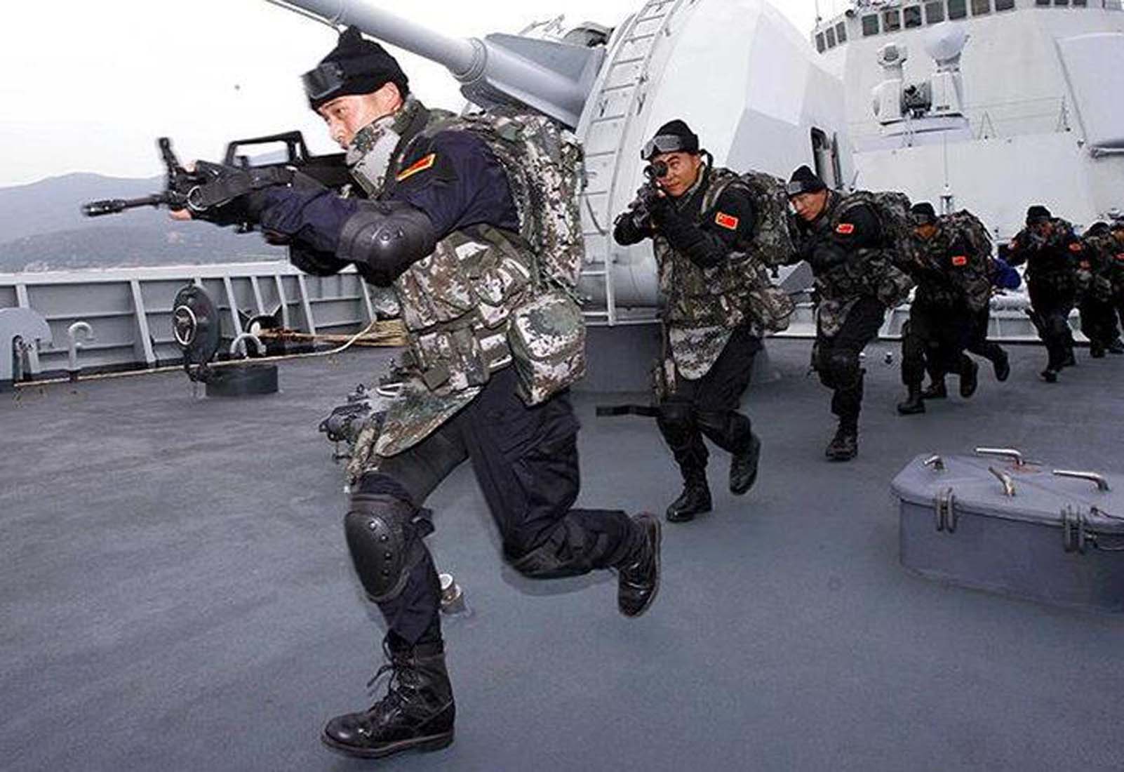 Ukrayna duyurdu! Rusya saldırı başlattı! Uçak gemisi filosu Pasifik Okyanusu'na açıldı
