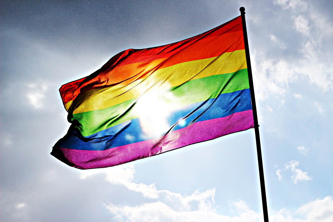 CHP'nin yönettiği Eskişehir'de ahlaksızlık diz boyu! LGBT hiç bu kadar normalleşmemişti! Ayşe Fatma'yı seviyor