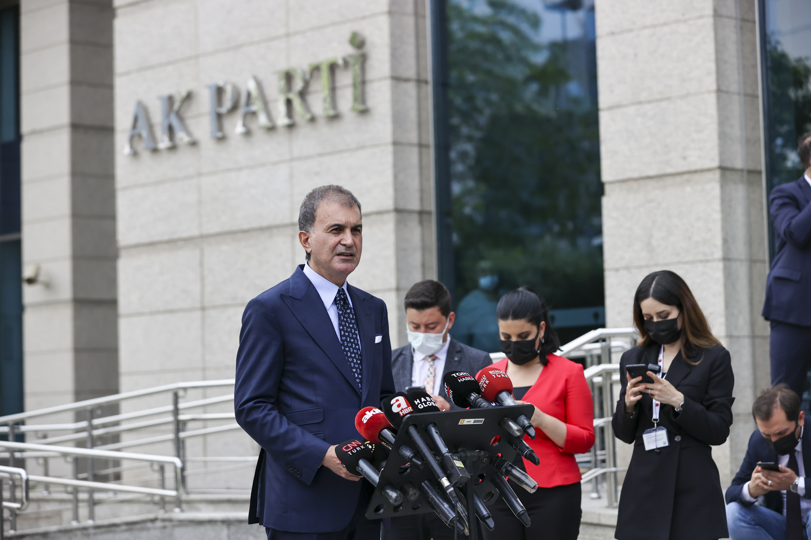 AK Parti Sözcüsü Çelik'ten nefret siyaseti çıkışı: Türkiye her türlü siyasi nefret virüsüne karşı yüksek bağışıklığa sahiptir