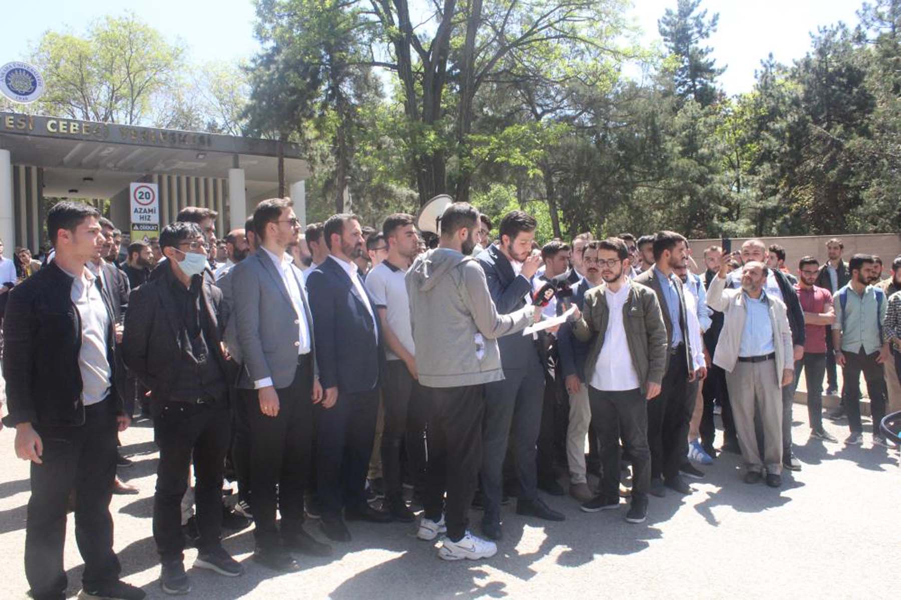 Ankara Üniversitesi'nden rezalet görüntüler! İslami değerlerle dalga geçtiler