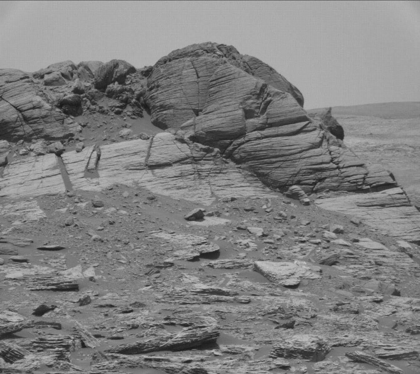 Mars'ta görülen 'gizemli kapı' fotoğrafına bilim insanlarından açıklama