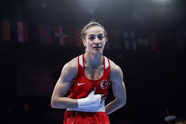 Milli boksör Buse Naz Çakıroğlu, Dünya şampiyonu oldu!