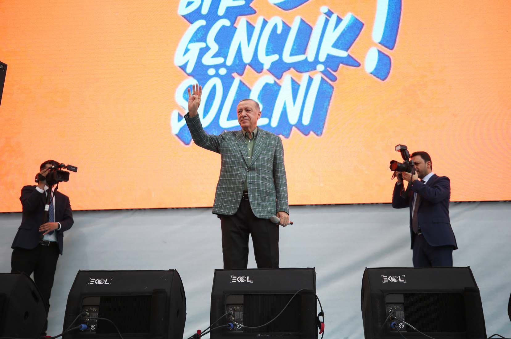 Cumhurbaşkanı Erdoğan Adana'da gençlere seslendi! İşte o kritik mesajlar!