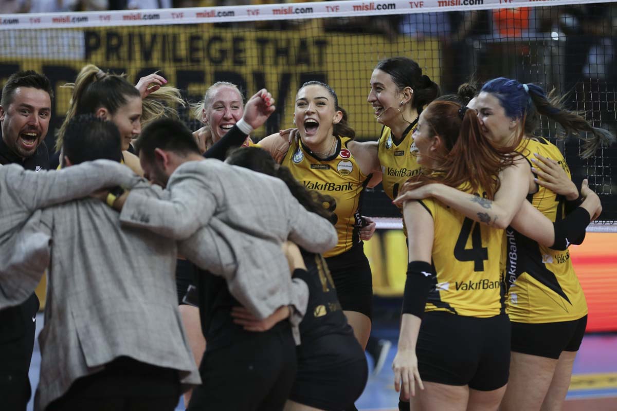 Son dakika | Gurur kaynağı! VakıfBank Kadın Voleybol Takımı Avrupa Şampiyonu olmayı başardı!