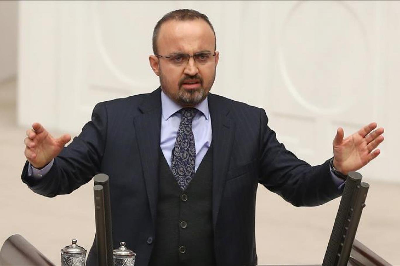 AK Parti'li Bülent Turan'dan Tanju Özcan'a ders niteliğinde tepki! Siyasi ayıbın ötesinde ahlaksızlık!