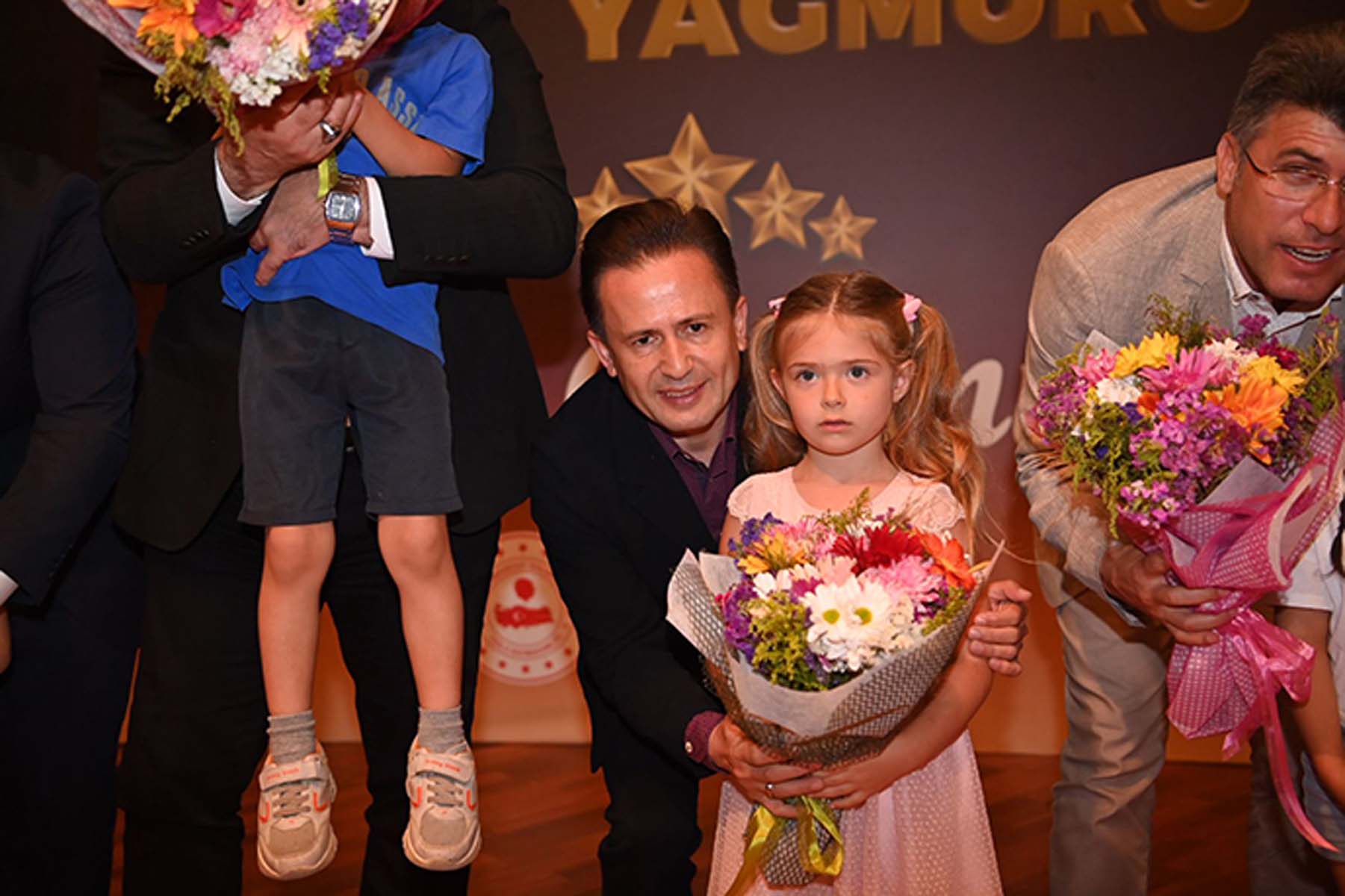 "Tuzla'nın Yağmuru Ödül Töreni" programında ödüller sahiplerini buldu