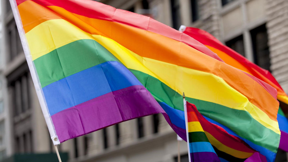 Abdurrahman Dilipak'tan, LGBT gökkuşağı bayrağına olay sözler! Demek ki fahişeliğin bayrağı da varmış!