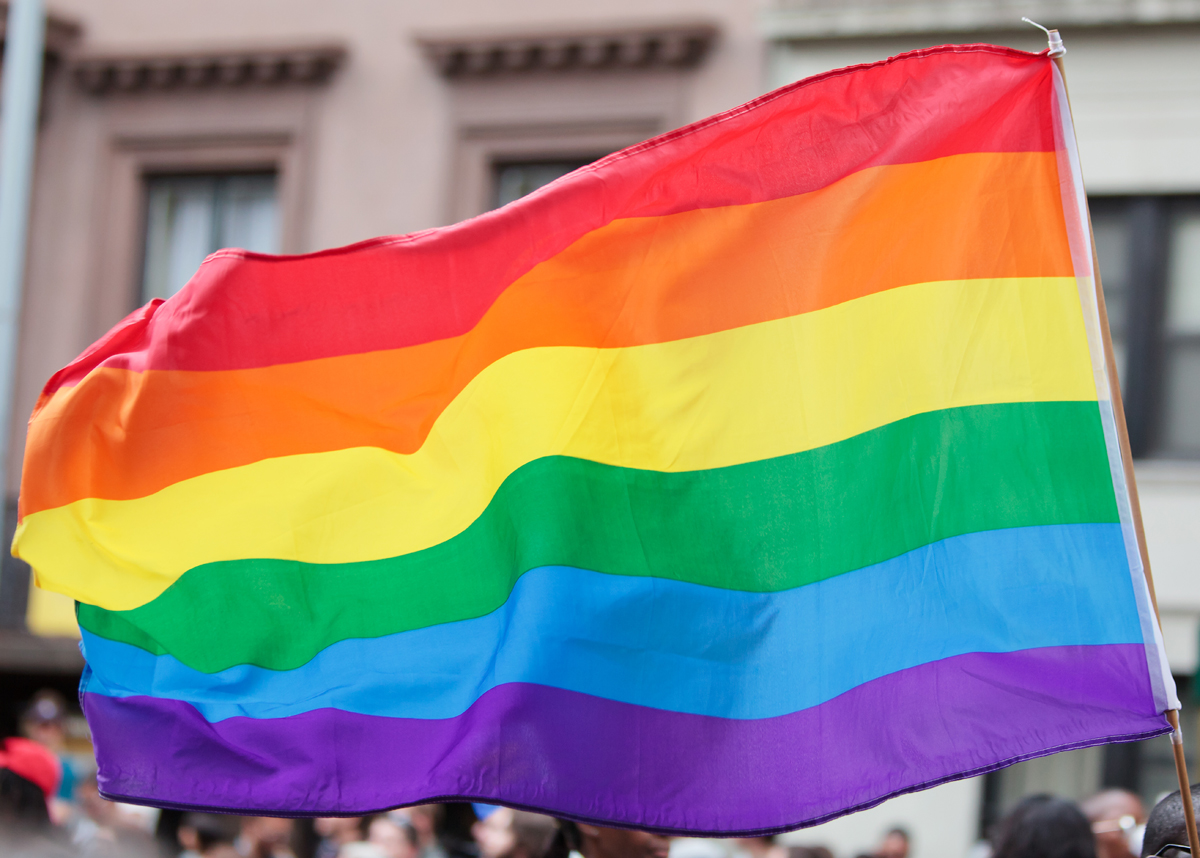 Abdurrahman Dilipak'tan, LGBT gökkuşağı bayrağına olay sözler! Demek ki fahişeliğin bayrağı da varmış!