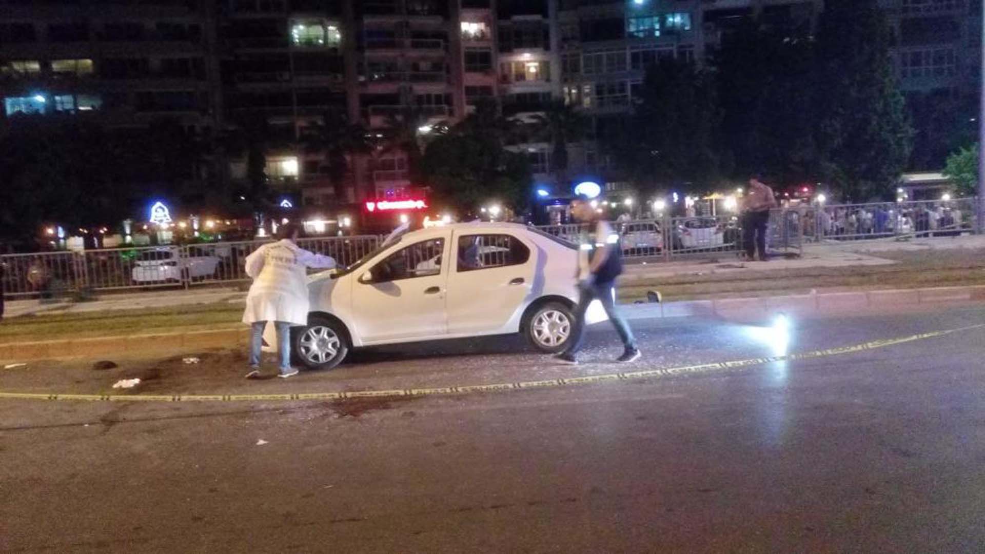 İzmir'de seyir halindeki araca silahlı saldırı! Tribün lideri Dobo Metin hayatını kaybetti