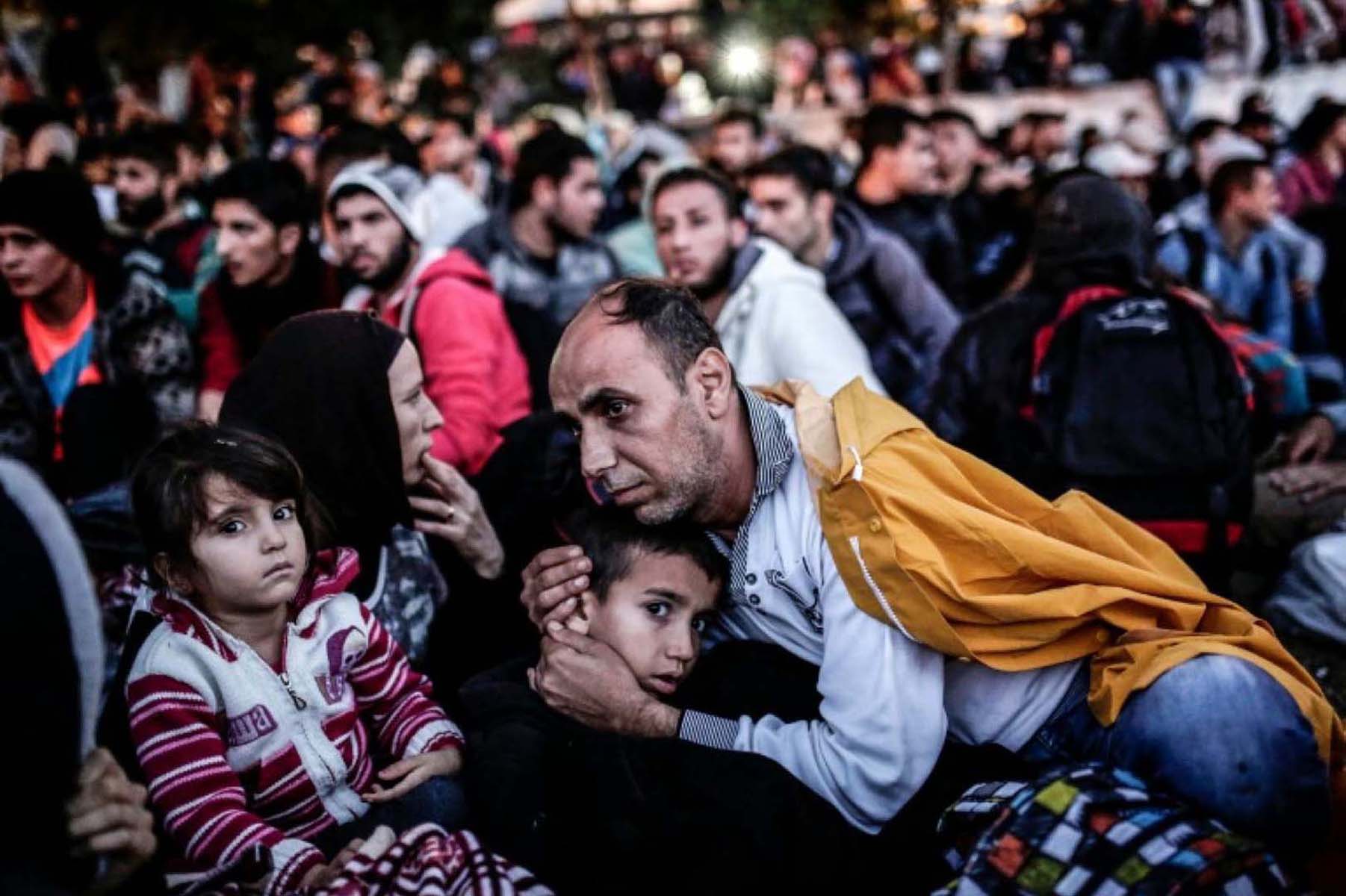 Yunanistan tarafından geri itilen göçmenler kurtarıldı!