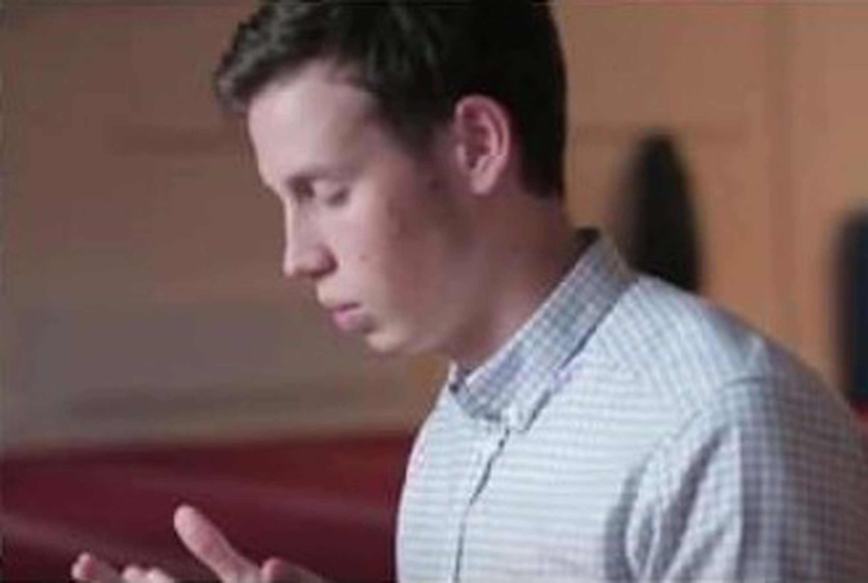 Önce domuz etini bıraktı, sonra İslam'ı merak etti! Kilise başkanı Hugo, Ateist baba ve Hristiyan anneye rağmen Müslüman oldu!