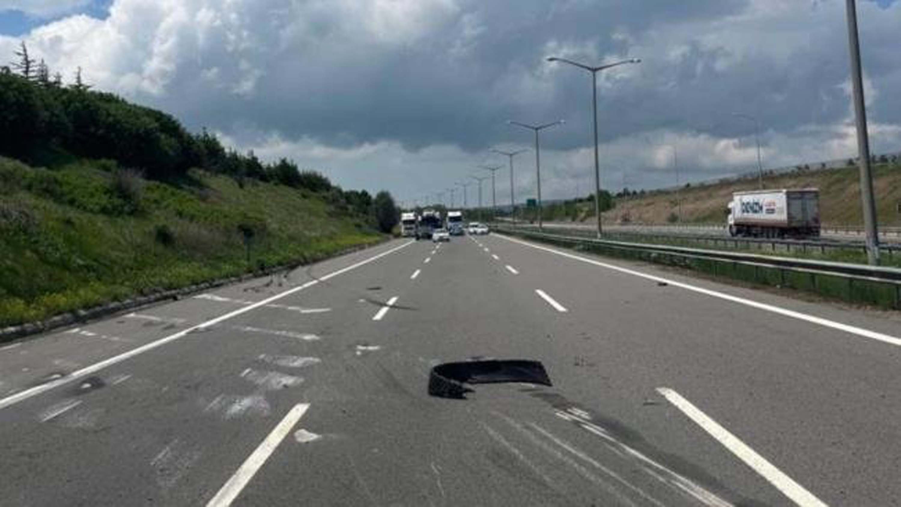 Son dakika! Anadolu Otoyolu'nda LPG yüklü tanker devrildi!