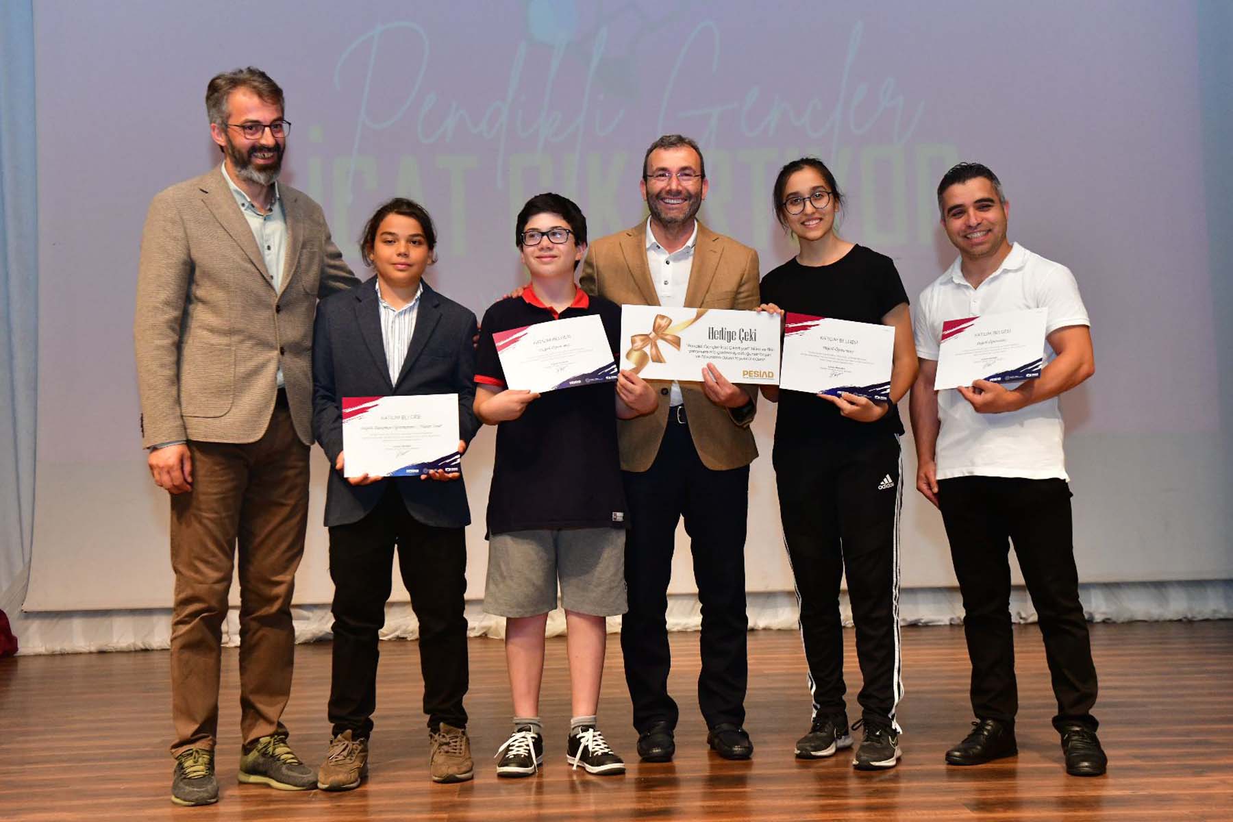 Pendikli Gençler İcat Çıkartıyor yarışmasına ödül töreni düzenlendi