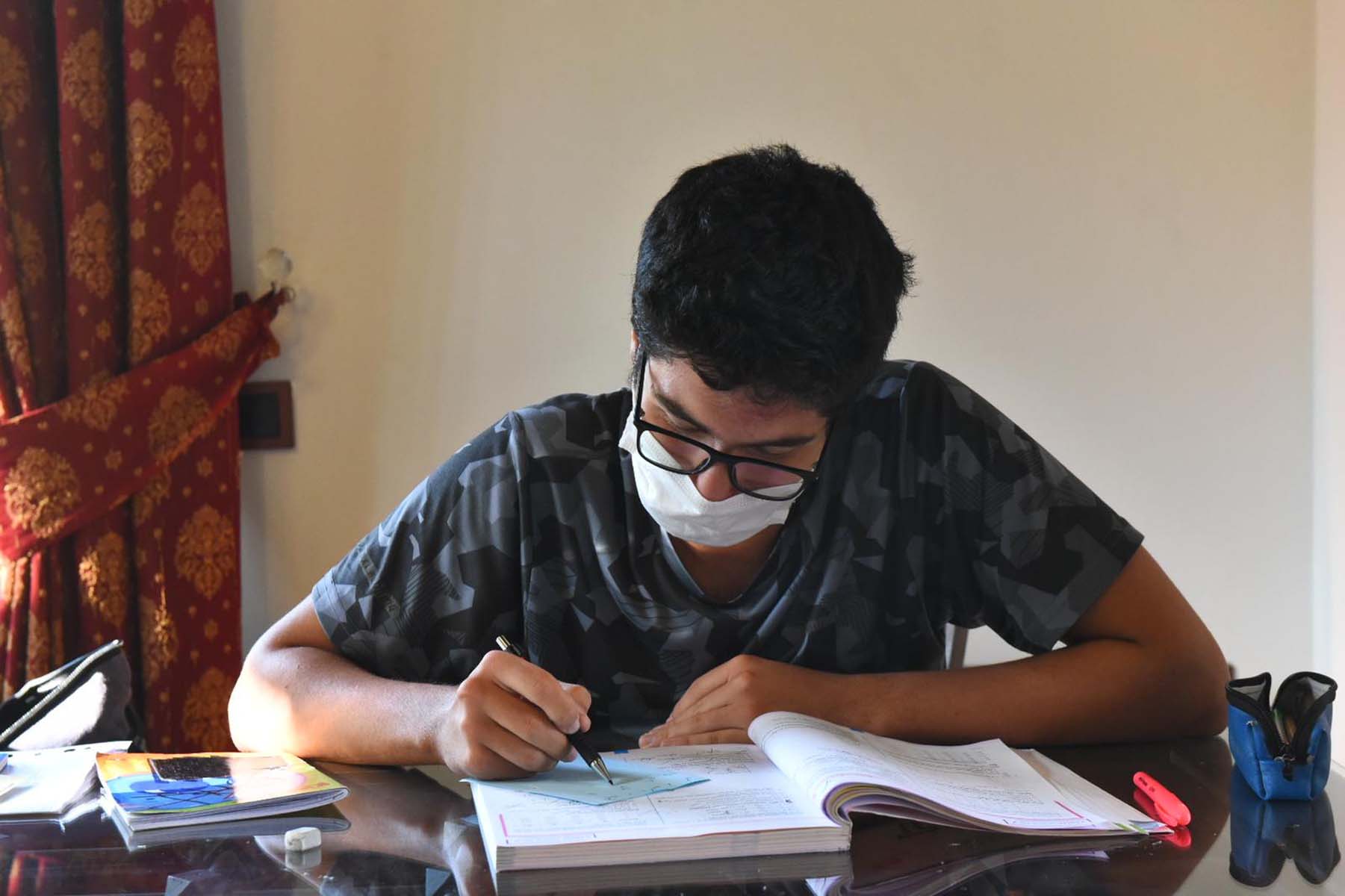 Kemal Tahir Kütüphanesi sınava hazırlanan öğrenciler için 24 saat açık