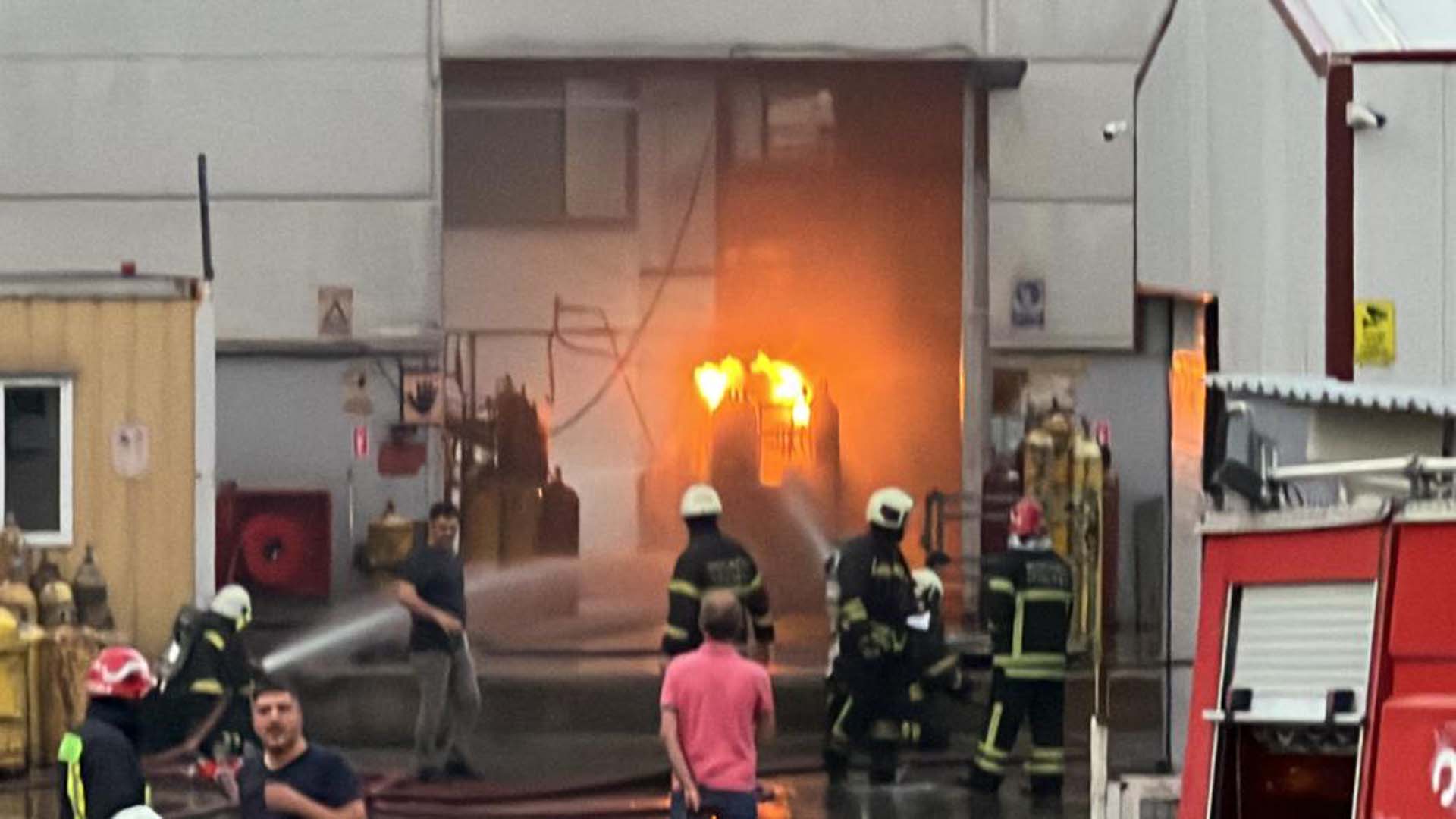 Kocaeli'nde korkutan kaza! Tüp dolum merkezi patladı!