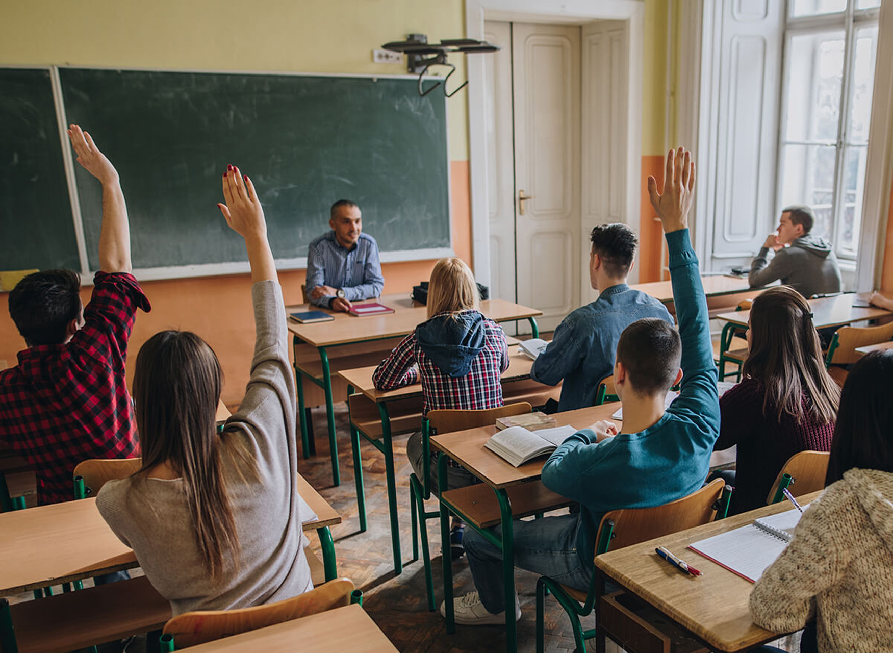 Lisede sınıfta kalma, sınıf tekrarı var mı? 12. sınıf devamsızlıktan kalma kalktı mı? Lisede 10 gün devamsızlık olursa sınıfta kalınır mı 2022?