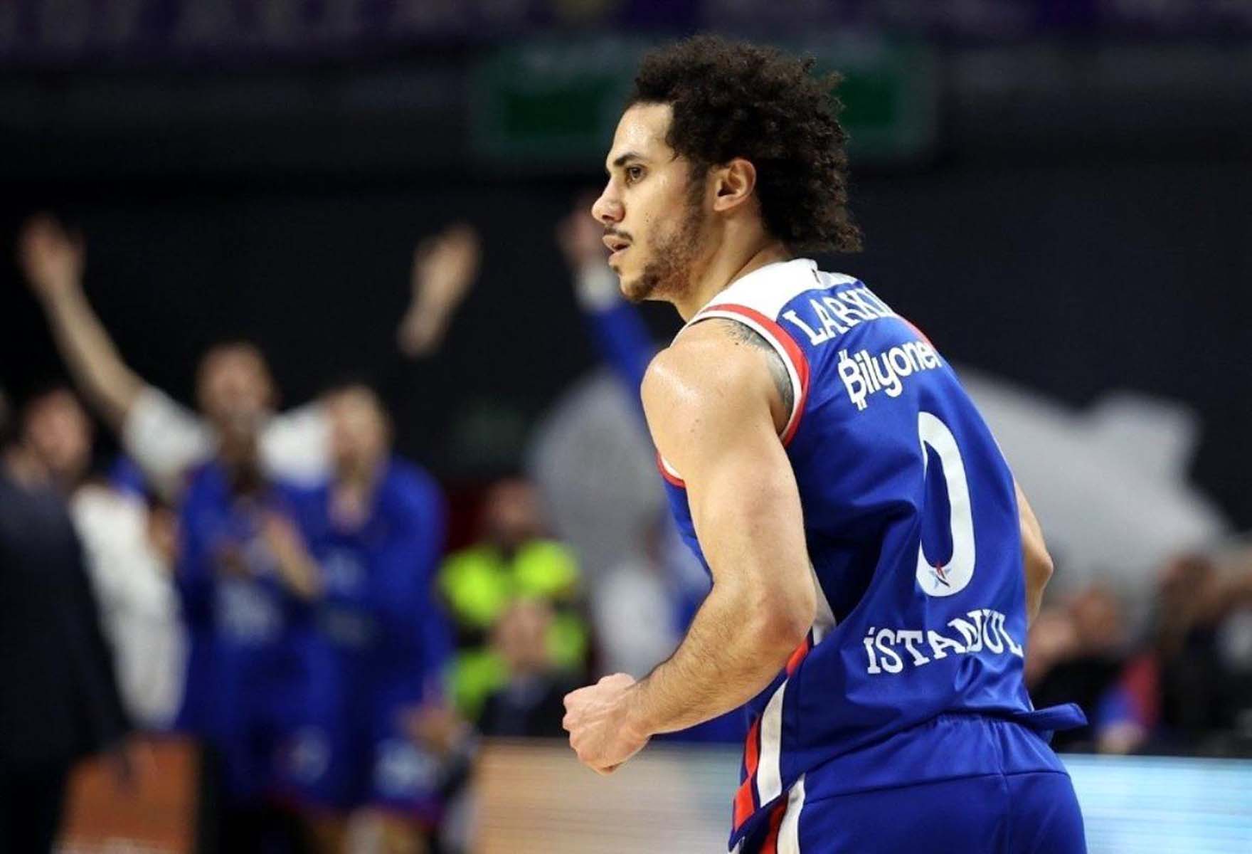 Anadolu Efes, Shane Larkin'in sözleşmesini 2 yıl uzattı 